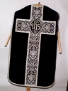 Ornement noir : chasuble
