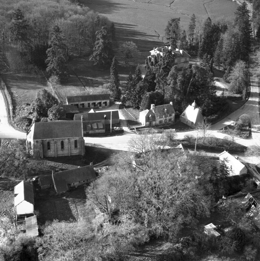 Chapelle Saint-Eloi et chapelle neuve, les Forges (Paimpont)