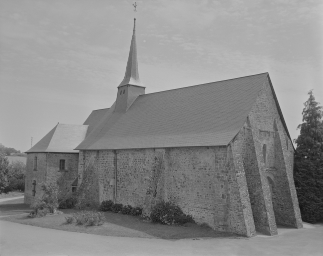 Prieuré Notre-Dame, église paroissiale de chanoines réguliers de Saint-Augustin (Arbrissel)