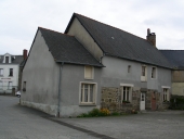 Ferme, 18 rue du Puits Robidou (Tinténiac)