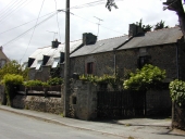 Alignement de maisons, 15 à 17 avenue des Pins (La Richardais)