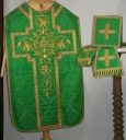 Ornement vert 1 : chasuble, bourse de corporal, étole, manipule (Guipry fusionnée en Guipry-Messac en 2016)