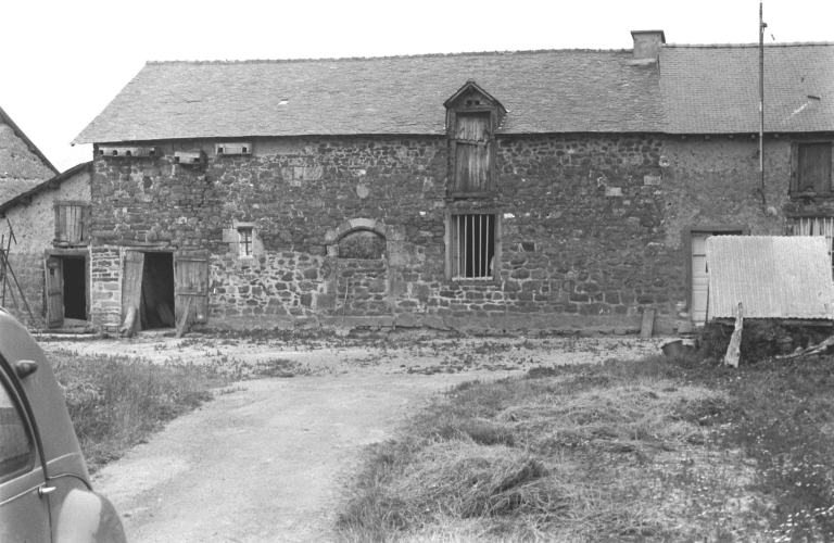Ferme, actuellement maison, la Cadouyère (Bédée)