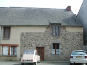 Maison, 2 place du Four à Ban (Tinténiac)