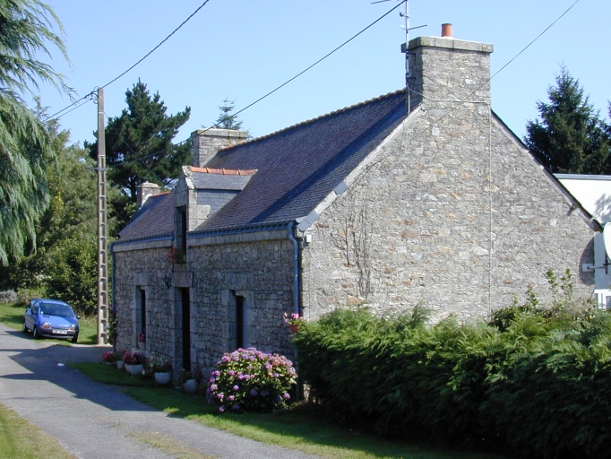 Maison, Kercadoret (Bieuzy fusionnée en Pluméliau-Bieuzy en 2019)