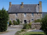 Les maisons, logis, fermes et dépendances de la commune de Prat