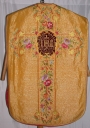 Ornement doré : chasuble