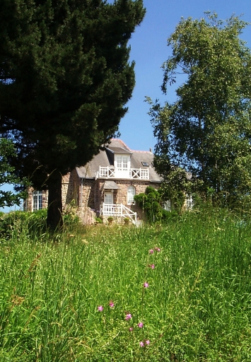 Maison de villégiature, rue de Beg an Enez, Loguivy-de-la-Mer (Ploubazlanec)