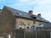 Alignement de maisons, l'Orguenais (Bruz)