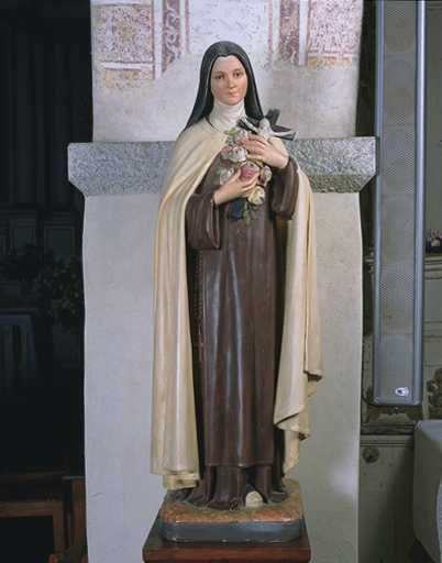 Statue (petite nature) : sainte Thérèse de Lisieux