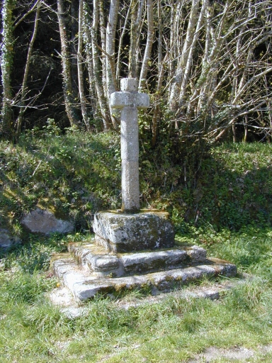 Croix monumentale 2, Kerguz (Plounéour-Ménez)
