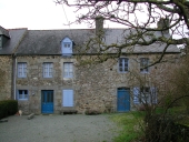 Alignement de maisons, les Remardières (Saint-Pierre-de-Plesguen fusionnée en Mesnil-Roc'h en 2019)