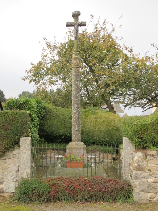 Croix de chemin de Kernévez (Prat)