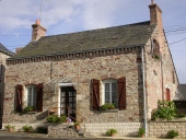 Maison, rue de l'Eglise (Chelun)