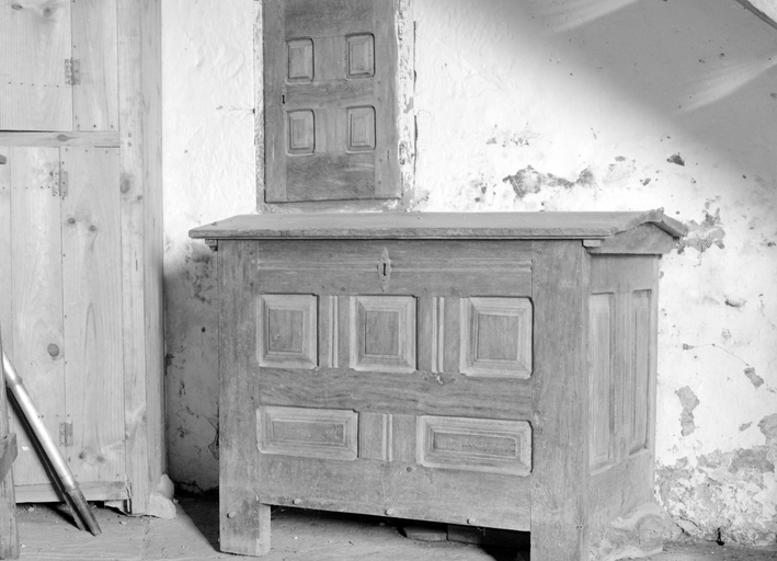 Coffre (2), chapelle Saint-Samson (Neulliac)