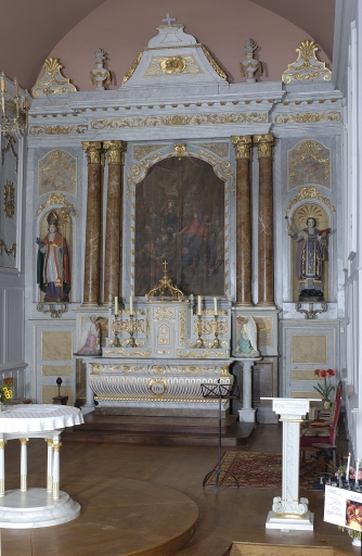 Ensemble du maître-autel : autel, tabernacle, 2 gradins d'autel, retable, 2 degrés d'autel, exposition