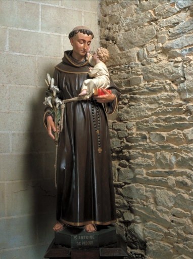 Statue sur piédestal : saint Antoine de Padoue