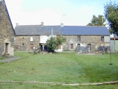 Alignement de deux maisons et une ferme, Trobert (Renac)