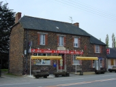 Café, rue de la Mairie (Saint-Péran)