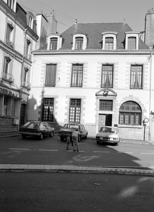 Maison, 44,46 place de la République (Auray)