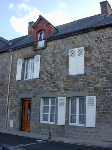 Maison, 12 rue des Ecoles (Montreuil-sur-Ille)