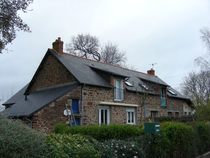 Alignement de maisons, 8-10 avenue de la Chaise (Bruz)