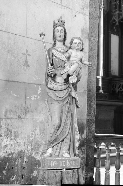 Statue (d'applique, petite nature) : Vierge à l'Enfant, dite Notre-Dame de Kerhir, chapelle Notre-Dame (Plounévez-Quintin)