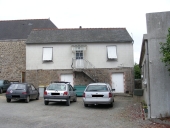 Maison, place Joseph Pécro (La Gouesnière)