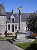 Croix de cimetière, au village (Saint-Abraham)