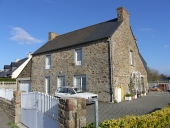 Maison, rue du Port (Saint-Guinoux)