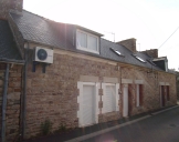 Maisons, alignement de trois logis, rue du Professeur Jean-Renaud (Paimpol)