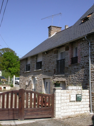 Alignement de maisons, le Petit Moulinet (Vieux-Vy-sur-Couesnon)