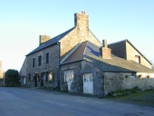 Magasin de commerce, rue Eugène Desvaux (Cuguen)