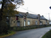 Alignement de logis, Arguignac (Sixt-sur-Aff)