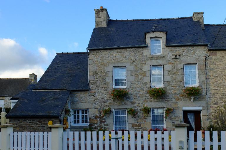 Les pigeonniers en façade (Vildé-Guingalan)