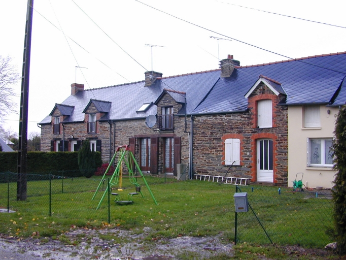 Alignement de quatre logis, la Herviais (Pipriac)