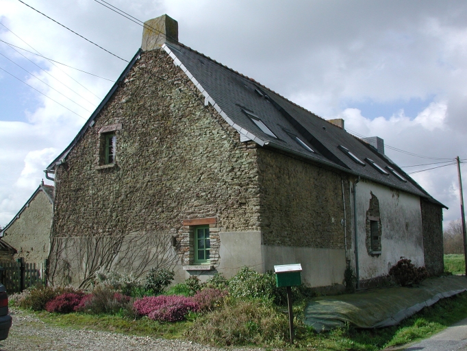 Alignement de maisons, la Grée (Brécé)