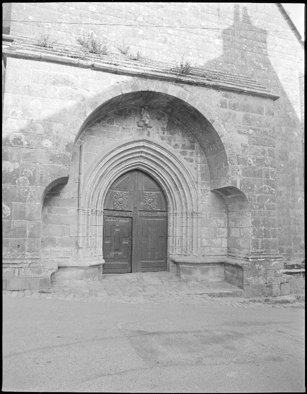 Eglise paroissiale Saint-Sauveur (ou Saint-Goustan), rue Saint-Sauveur (Auray)