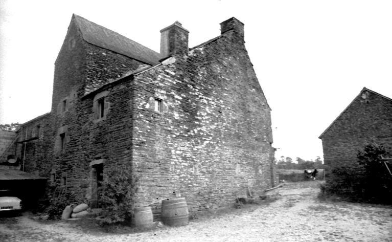 Manoir, Trégonével (Saint-Goazec)