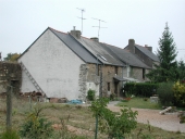 Alignement de maisons, la Rifflais (Sainte-Marie)