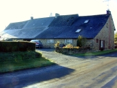 Alignement de 4 maisons, le Vivier (Saint-Germain-du-Pinel)