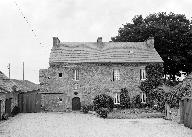 Manoir, Liorzou (Plounévez-Lochrist)