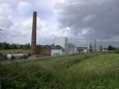 Distillerie de Plancoët, puis laiterie industrielle de la Coopérative Laitière de la Côte d'Emeraude, actuellement laiterie et fromagerie industrielles de la Coopérative laitière de Ploudaniel, route de Dinard (Plancoët)