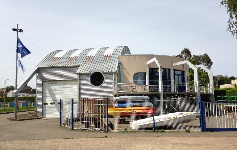 Centre nautique, avenue Guillotin de Corson (Bain-de-Bretagne)