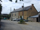 Alignement de deux fermes, puis ferme, la Pommerie (Montreuil-le-Gast)