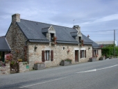 Maison, près de la Haie Haute, sur la RD 724 (Guénin)