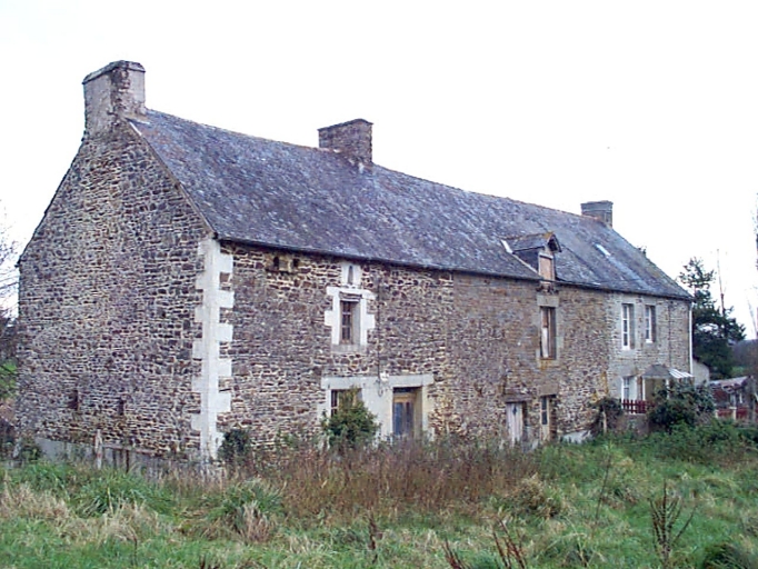 Alignement de maisons, le Chauchix Vert (Epiniac)