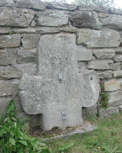 Croix de chemin, 28 rue des Bignons, la Fresnaye (Saint-Cast-le-Guildo)