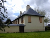 Ancien manoir de la Héronnière, puis ferme, actuellement cercle Paul Bert, rue de la Héronnière (Rennes)