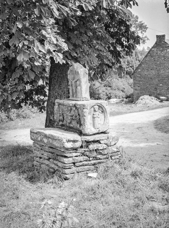 Croix monumentale, dite Croix de Roblin (Ploërmel)
